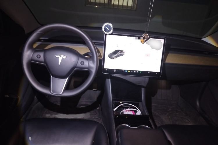 Used Tesla Model 3 2019 Long-Range All-Wheel-Drive Version Interior 2