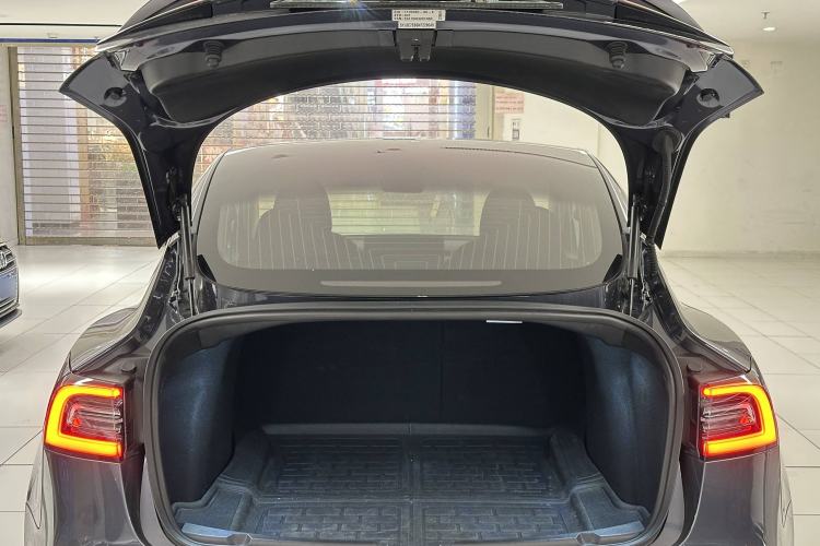 Used Tesla Model 3 2019 Performance High-Performance All-Wheel-Drive Version Interior 2