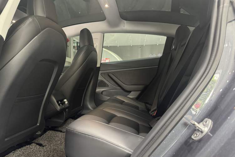 Used Tesla Model 3 2019 Standard Range Rear-Drive Upgraded Version Interior 2