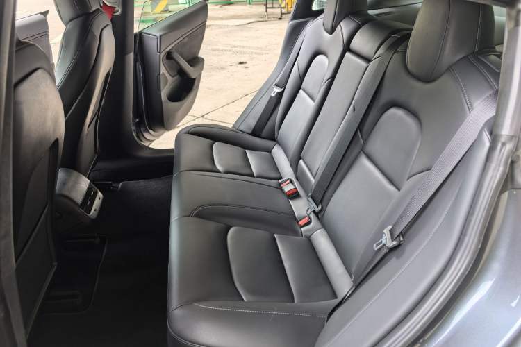 Used Tesla Model 3 2019 Performance High-Performance All-Wheel-Drive Version Interior 3