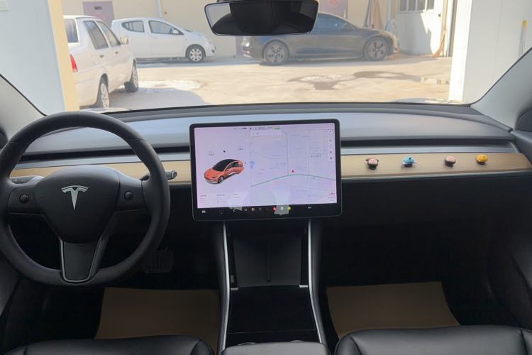 Used Tesla Model 3 2019 Standard Range Rear-Drive Upgraded Version Interior 3