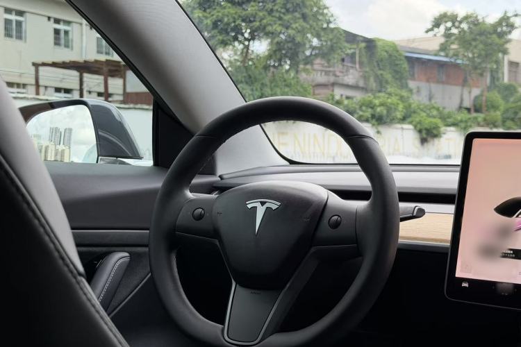 Used Tesla Model 3 2019 Standard Range Rear-Drive Upgraded Version Interior 3