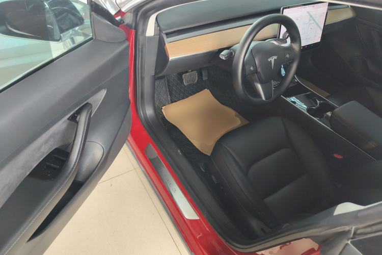 Used Tesla Model 3 2019 Standard Range Rear-Drive Upgraded Version Interior 3