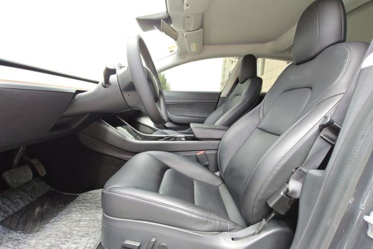 Used Tesla Model 3 2019 Standard Range Rear-Drive Upgraded Version Interior 3