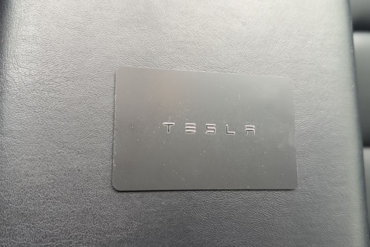 Used Tesla Model 3 2019 Standard Range Rear-Drive Upgraded Version Interior 4