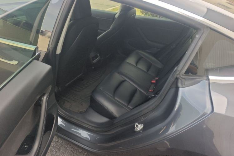 Used Tesla Model 3 2019 Standard Range Rear-Drive Upgraded Version Interior 4
