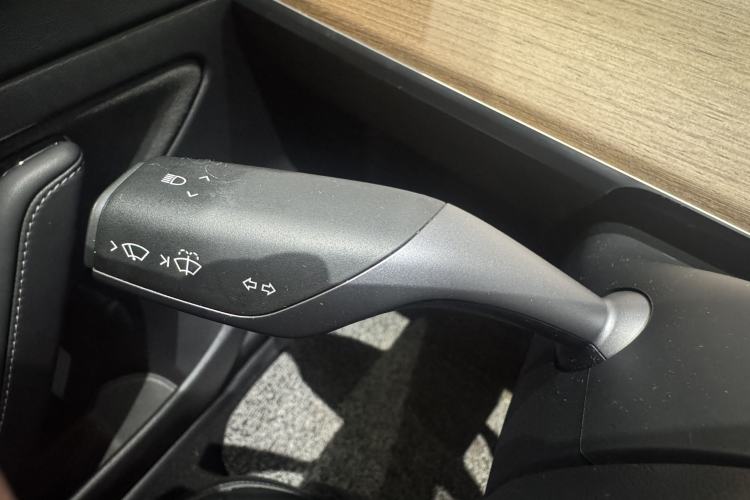 Used Tesla Model 3 2019 Standard Range Rear-Drive Upgraded Version Interior 4