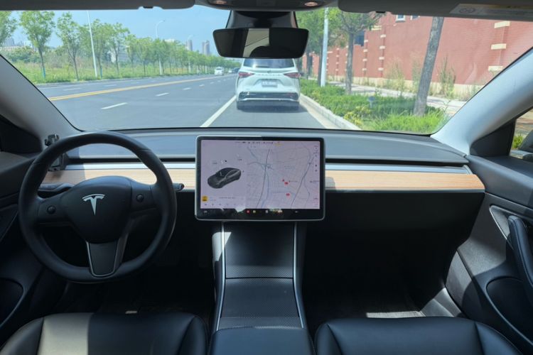 Used Tesla Model 3 2019 Standard Range Rear-Drive Upgraded Version Interior 5