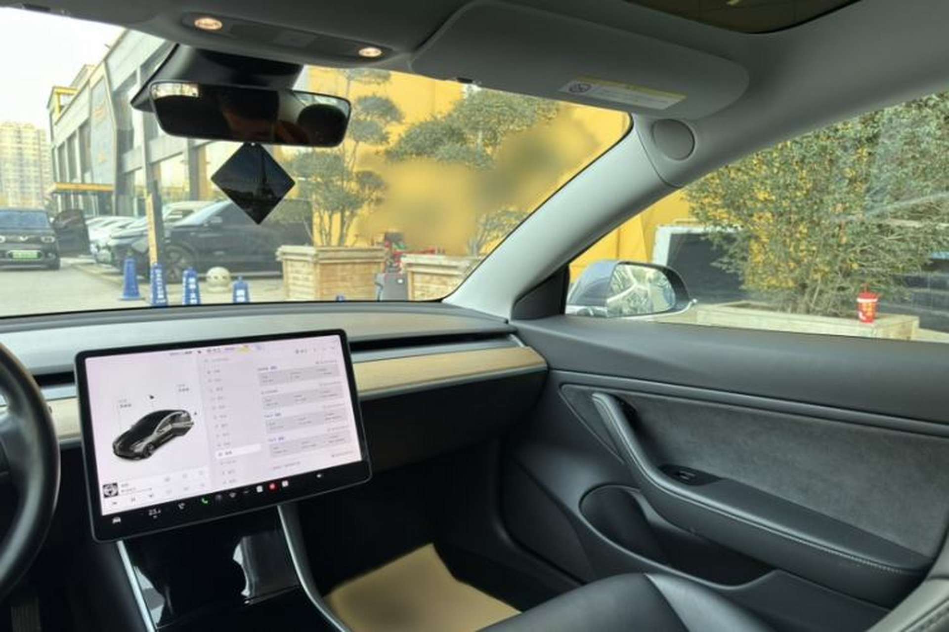 Used Tesla Model 3 2019 Long-Range Rear-Wheel-Drive Version Interior 6
