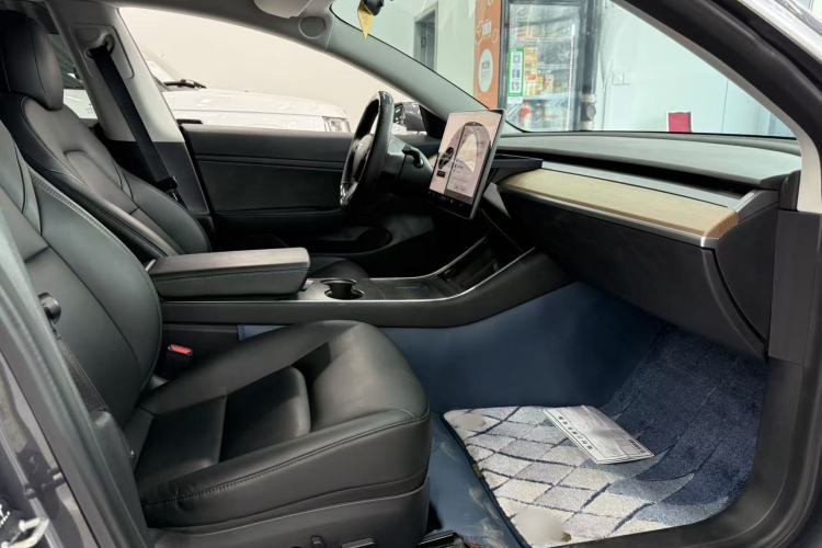 Used Tesla Model 3 2019 Standard Range Rear-Drive Upgraded Version Interior 6