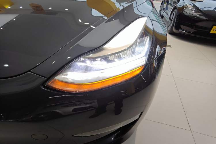 Used Tesla Model 3 2019 Performance High-Performance All-Wheel-Drive Version Left Front Headlight