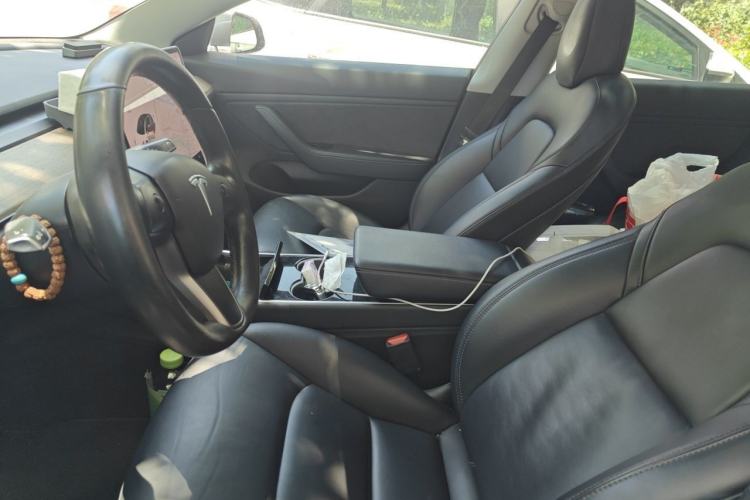 Used Tesla Model 3 2019 Long-Range Rear-Wheel-Drive Version Left Front Seat