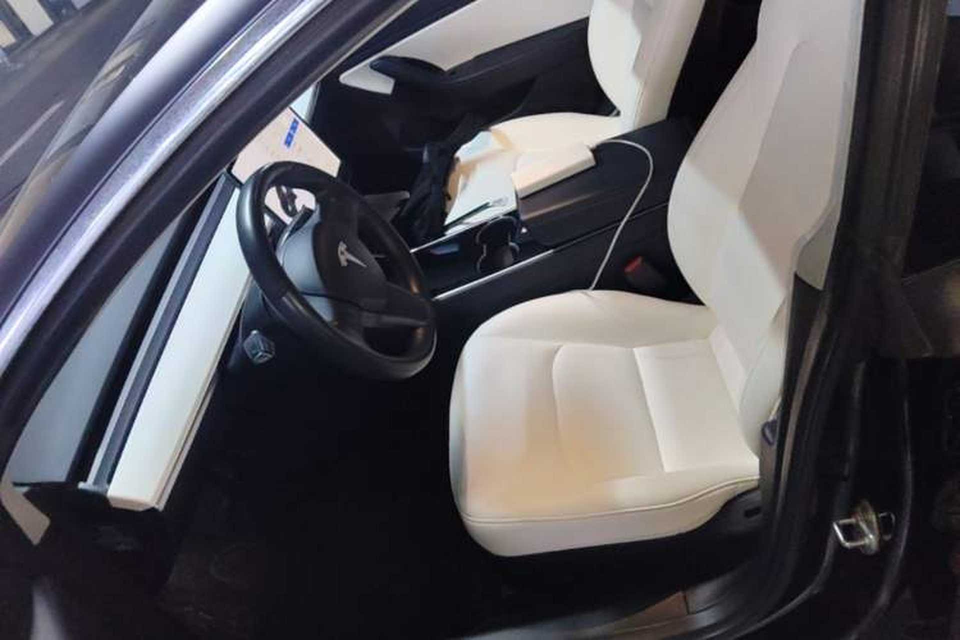 Used Tesla Model 3 2019 Long-Range Rear-Wheel-Drive Version Left Front Seat