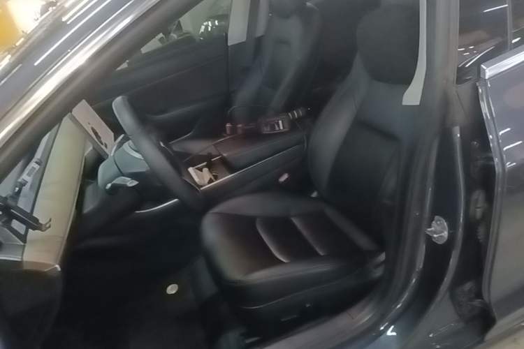 Used Tesla Model 3 2019 Standard Range Rear-Drive Upgraded Version Left Front Seat