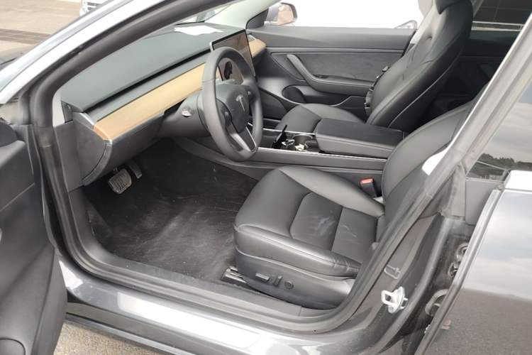 Used Tesla Model 3 2019 Standard Range Rear-Drive Upgraded Version Left Front Seat