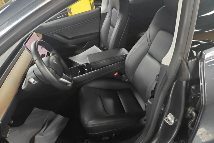 Used Tesla Model 3 2019 Long-Range Rear-Wheel-Drive Version Left Front Seat