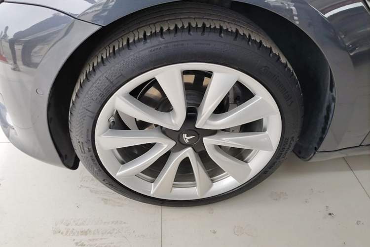 Used Tesla Model 3 2019 Standard Range Rear-Drive Upgraded Version Left Front Wheel Hub