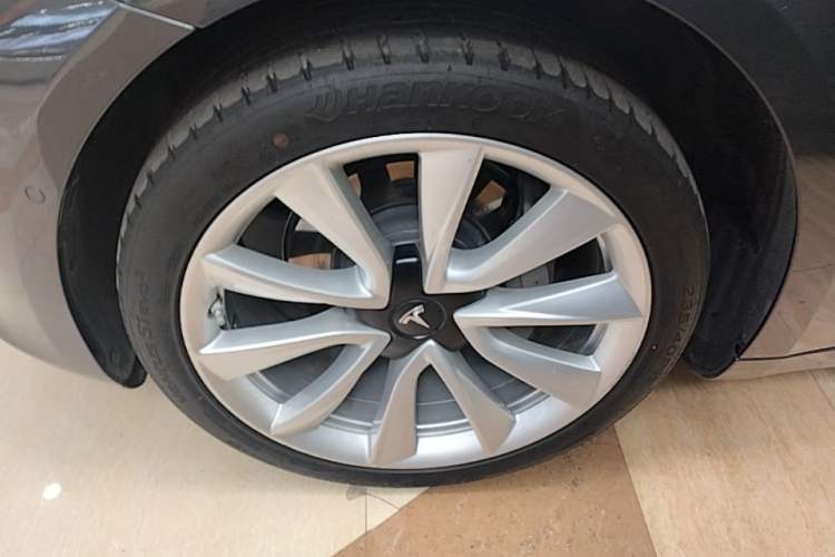 Used Tesla Model 3 2019 Standard Range Rear-Drive Upgraded Version Left Front Wheel Hub