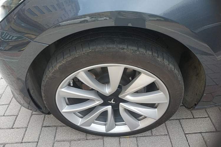 Used Tesla Model 3 2019 Standard Range Rear-Drive Upgraded Version Left Front Wheel Hub