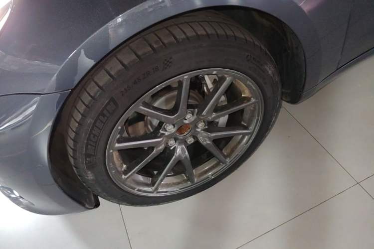 Used Tesla Model 3 2019 Standard Range Rear-Drive Upgraded Version Left Front Wheel Hub