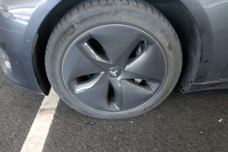 Used Tesla Model 3 2019 Standard Range Rear-Drive Upgraded Version Left Front Wheel Hub