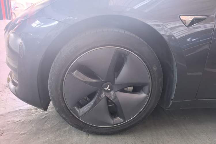 Used Tesla Model 3 2019 Long-Range Rear-Wheel-Drive Version Left Front Wheel Hub
