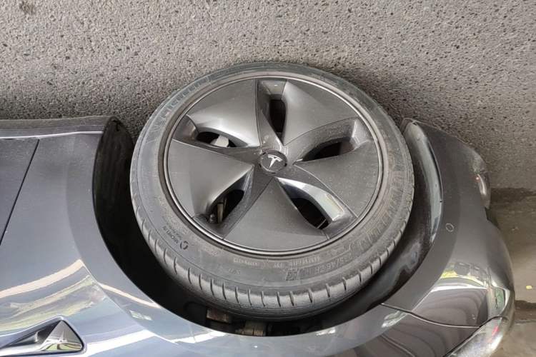 Used Tesla Model 3 2019 Standard Range Rear-Drive Upgraded Version Left Front Wheel Hub