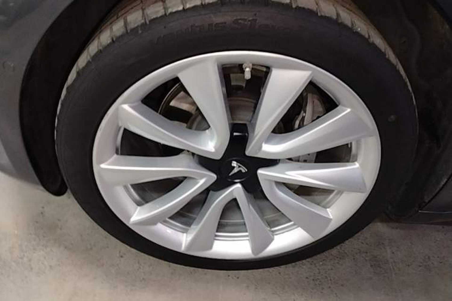 Used Tesla Model 3 2019 Standard Range Rear-Drive Upgraded Version Left Front Wheel Hub