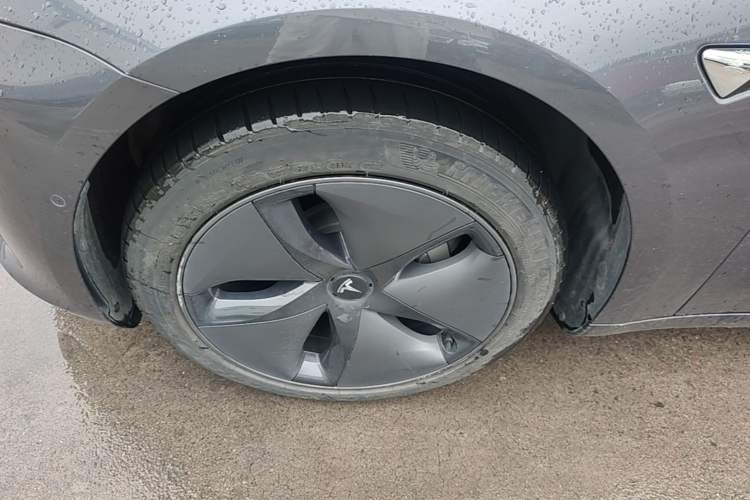 Used Tesla Model 3 2019 Standard Range Rear-Drive Upgraded Version Left Front Wheel Hub