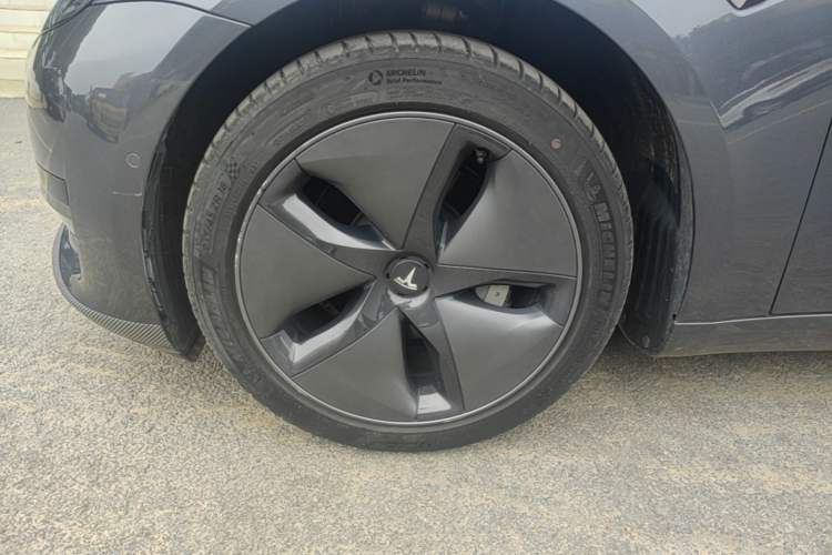 Used Tesla Model 3 2019 Standard Range Rear-Drive Upgraded Version Left Front Wheel Hub