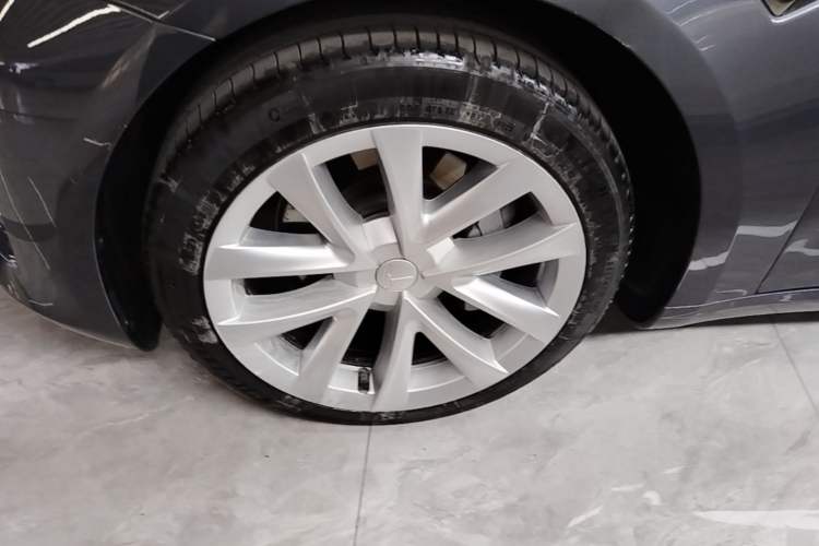 Used Tesla Model 3 2019 Standard Range Rear-Drive Upgraded Version Left Front Wheel Hub