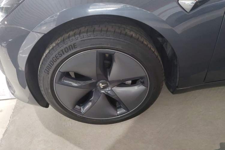 Used Tesla Model 3 2019 Standard Range Rear-Drive Upgraded Version Left Front Wheel Hub