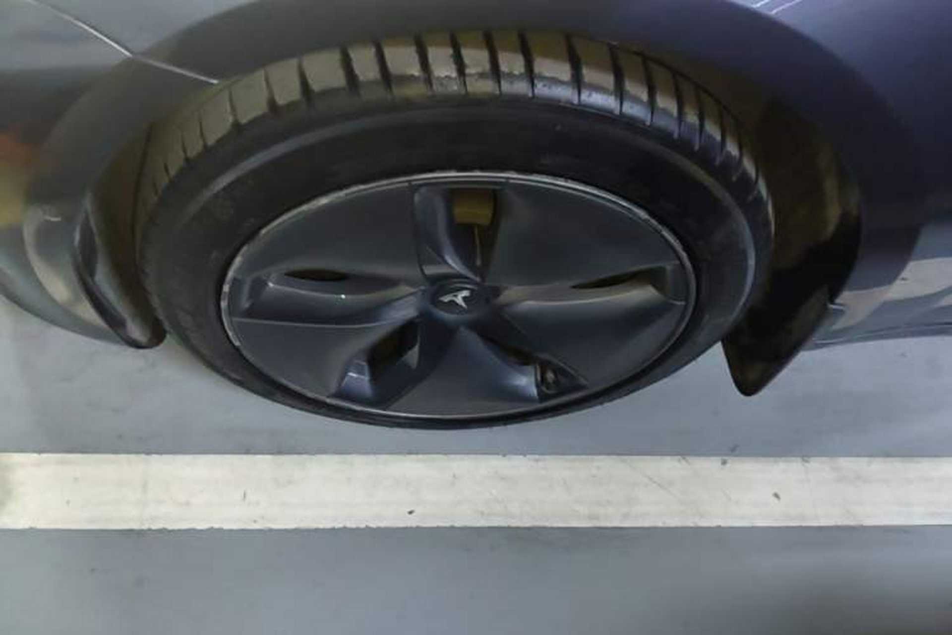 Used Tesla Model 3 2019 Standard Range Rear-Drive Upgraded Version Left Front Wheel Hub