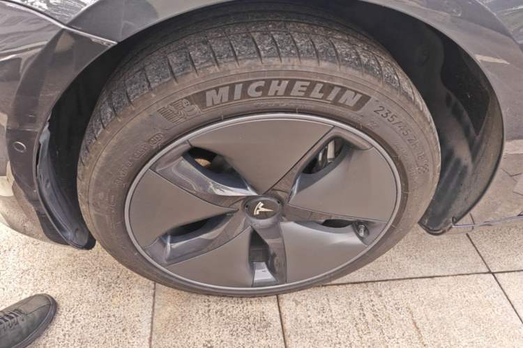 Used Tesla Model 3 2019 Standard Range Rear-Drive Upgraded Version Left Front Wheel Hub