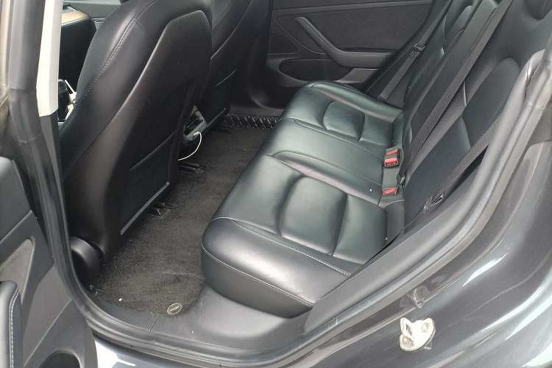 Used Tesla Model 3 2019 Standard Range Rear-Wheel Drive Upgraded Version (60 kWh) Left Rear Seat