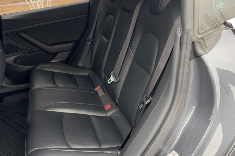 Used Tesla Model 3 2019 Standard Range Rear-Drive Upgraded Version Left Rear Seat