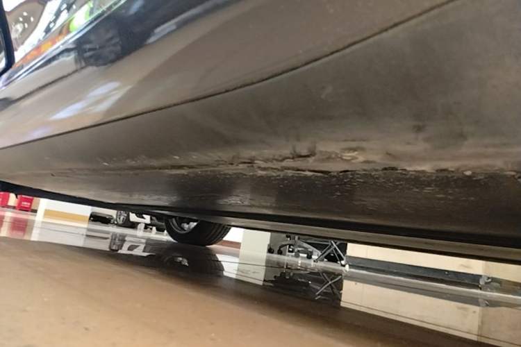 Used Tesla Model 3 2019 Standard Range Rear-Drive Upgraded Version Left Side Sill