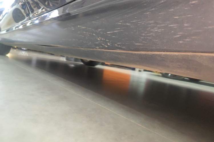 Used Tesla Model 3 2019 Standard Range Rear-Drive Upgraded Version Left Side Sill