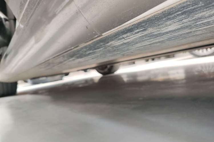 Used Tesla Model 3 2019 Standard Range Rear-Drive Upgraded Version Left Side Sill