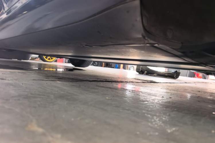 Used Tesla Model 3 2019 Long-Range Rear-Wheel-Drive Version Left Side Sill
