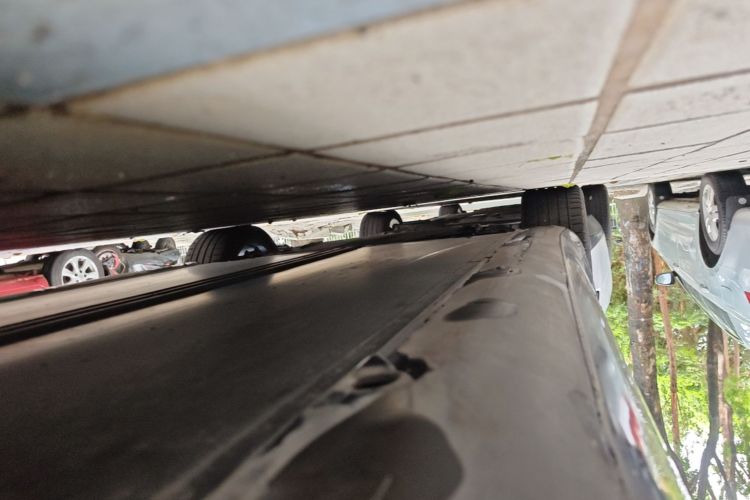 Used Tesla Model 3 2019 Long-Range Rear-Wheel-Drive Version Left Side Sill