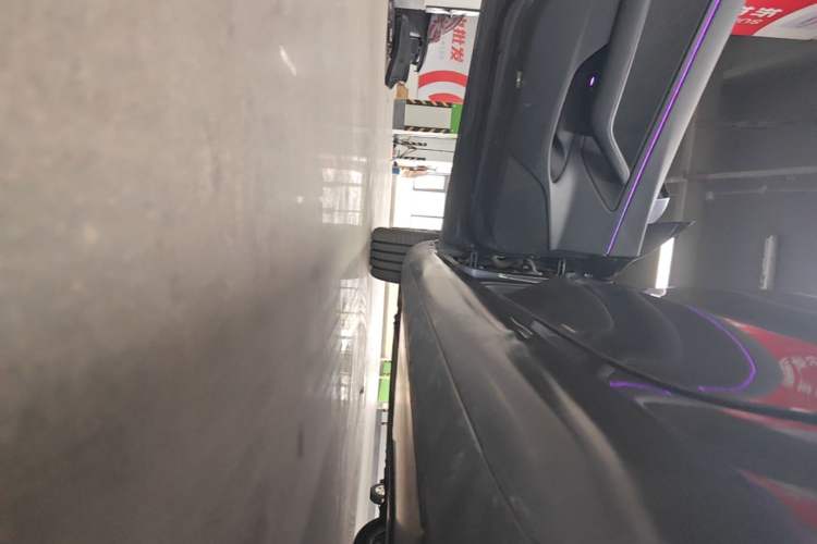 Used Tesla Model 3 2019 Standard Range Rear-Drive Upgraded Version Left Side Sill