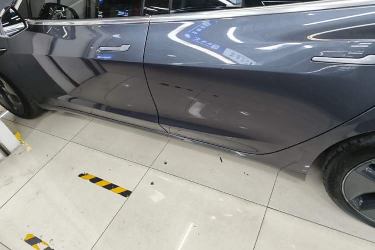 Used Tesla Model 3 2019 Standard Range Rear-Drive Upgraded Version Left Side Sill