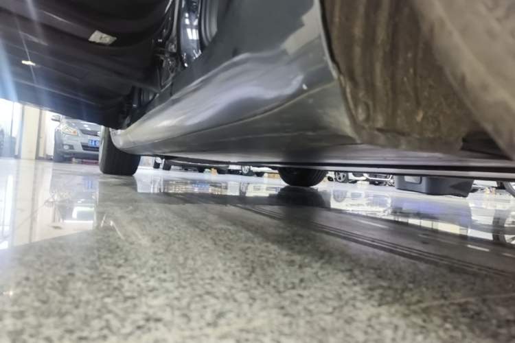 Used Tesla Model 3 2019 Standard Range Rear-Drive Upgraded Version Left Side Sill