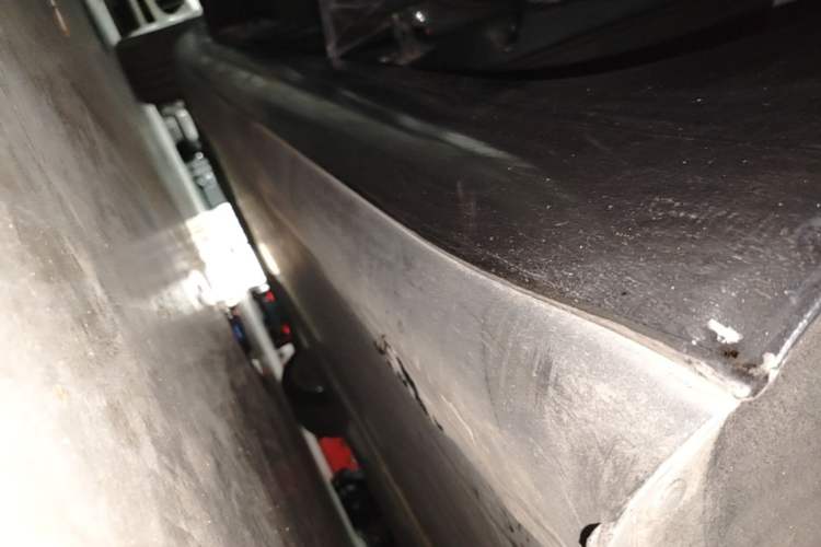 Used Tesla Model 3 2019 Standard Range Rear-Drive Upgraded Version Left Side Sill