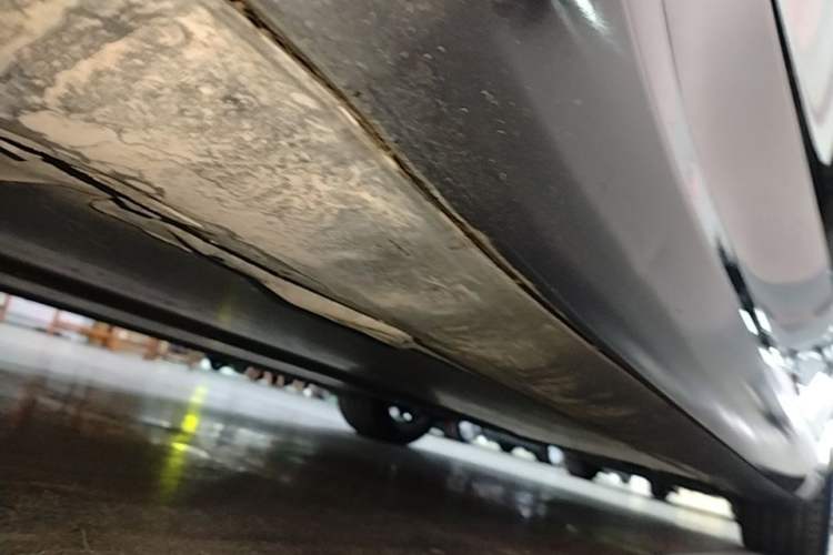 Used Tesla Model 3 2019 Standard Range Rear-Drive Upgraded Version Left Side Sill