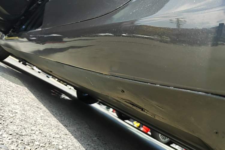 Used Tesla Model 3 2019 Standard Range Rear-Drive Upgraded Version Left Side Sill