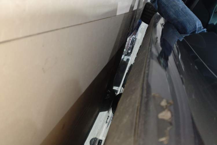 Used Tesla Model 3 2019 Standard Range Rear-Drive Upgraded Version Left Side Sill