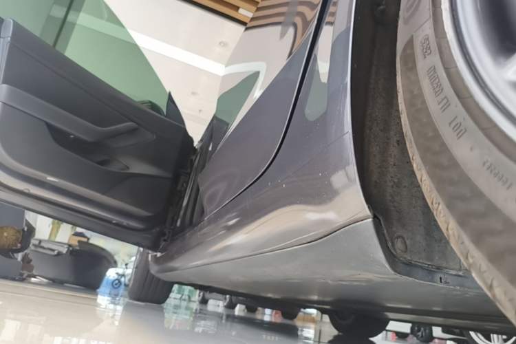 Used Tesla Model 3 2019 Standard Range Rear-Drive Upgraded Version Left Side Sill