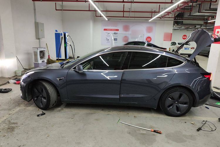 Used Tesla Model 3 2019 Long-Range Rear-Wheel-Drive Version Left Side